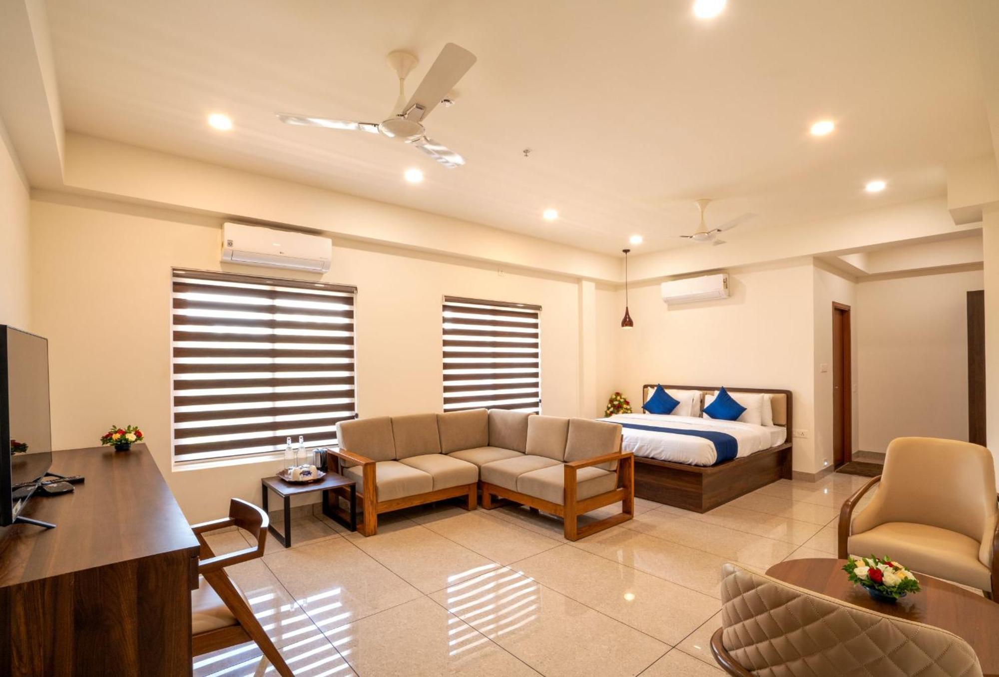 Kumbanad Heritage Hotel Vennikulam Exteriör bild