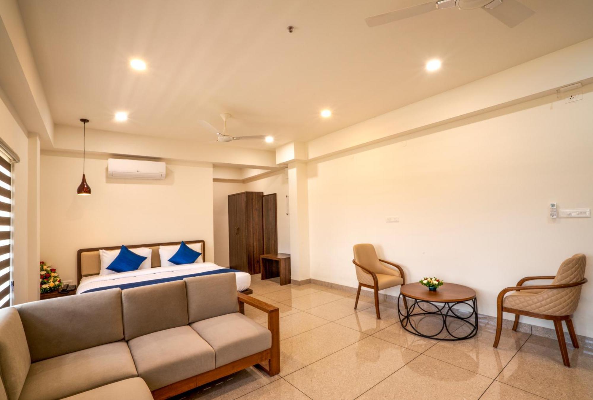 Kumbanad Heritage Hotel Vennikulam Exteriör bild
